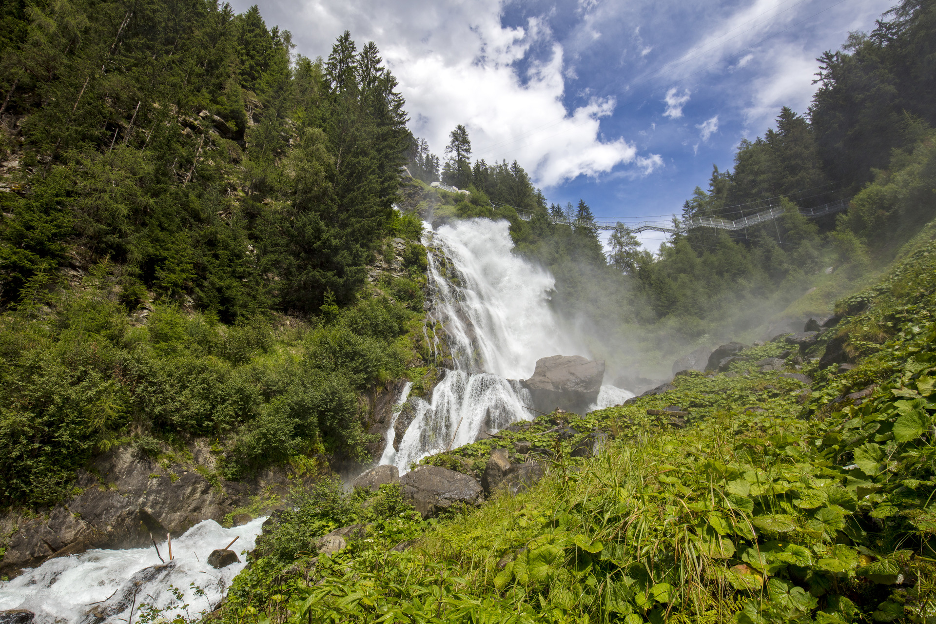 Stuibenfall in Umhausen – Tirols mächtigster Wasserfall 
